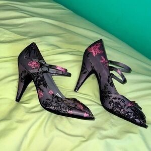 Rocket dog grey floral heels with straps